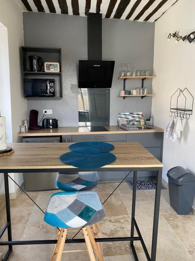 Studio De Charme Le Clos De L'Etang + Place De Parking LʼIsle-sur-la-Sorgue المظهر الخارجي الصورة